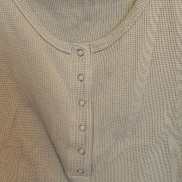 Old Navy Size L Button Up Henley - Picture 5 of 5